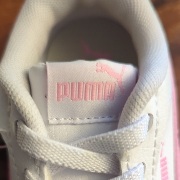 Puma Toddler Kids Sneakers in White and Pink Size 5 - Picture 3 of 9